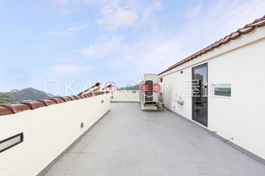 HK$ 300,000/ month 39 Deep Water Bay Road, Southern District Stylish house with sea views & parking | Rental