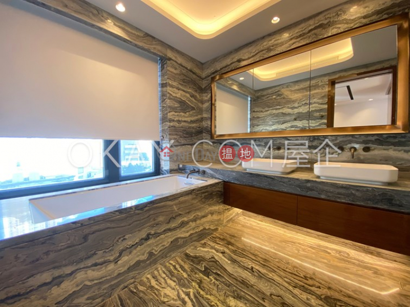HK$ 220,000/ month Dukes Place (or Duke\'s Place) | Wan Chai District, Luxurious 3 bedroom with balcony & parking | Rental