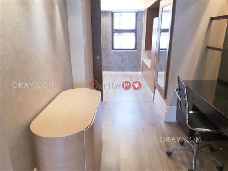 HK$ 85,000/ 月-羅便臣道1A號-中區-3房2廁,極高層,連租約發售,連車位《羅便臣道1A號出租單位》