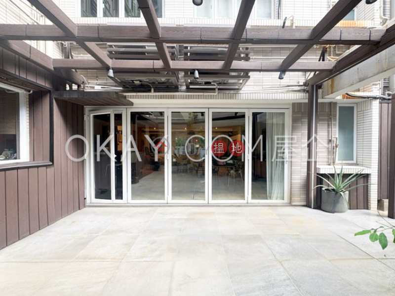 Efficient 5 bedroom with terrace & parking | Rental | Babington House 巴威大廈 Rental Listings