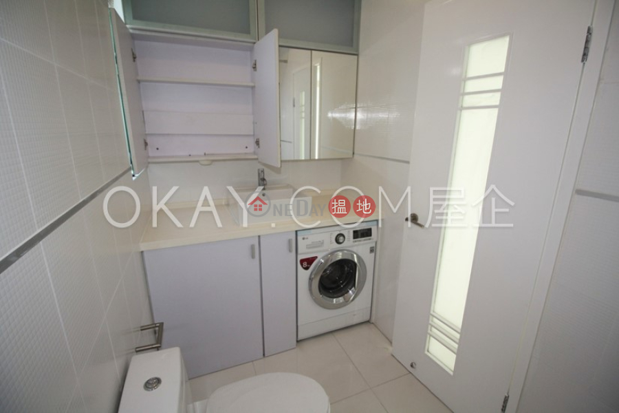 Efficient 2 bedroom with rooftop & parking | For Sale 73 Bisney Road | Western District | Hong Kong Sales | HK$ 15.9M