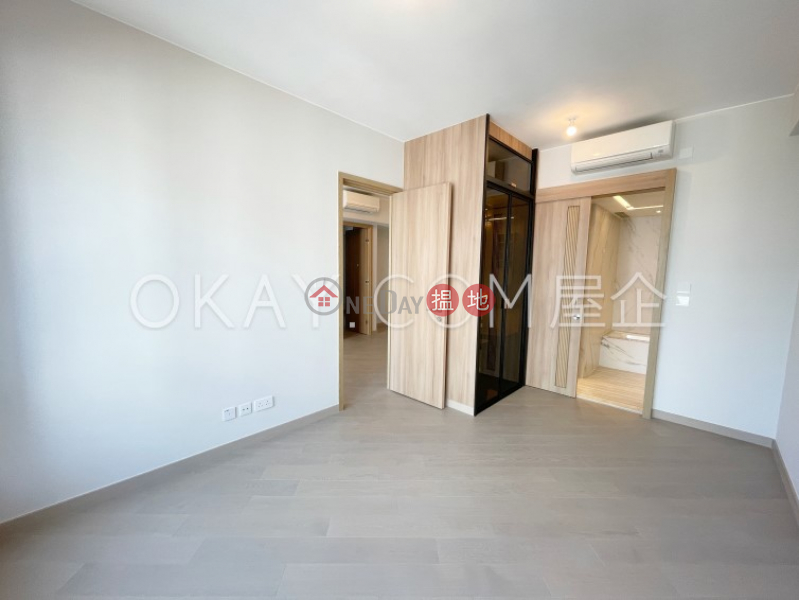 Elegant 3 bedroom with balcony | Rental, Pak Cheung House 百祥大廈 Rental Listings | Yau Tsim Mong (OKAY-R392832)