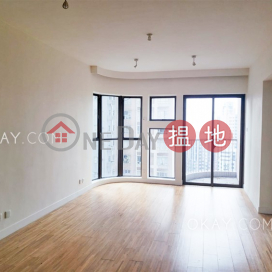 Lovely 2 bedroom with balcony & parking | Rental | Dragonview Court 龍騰閣 _0