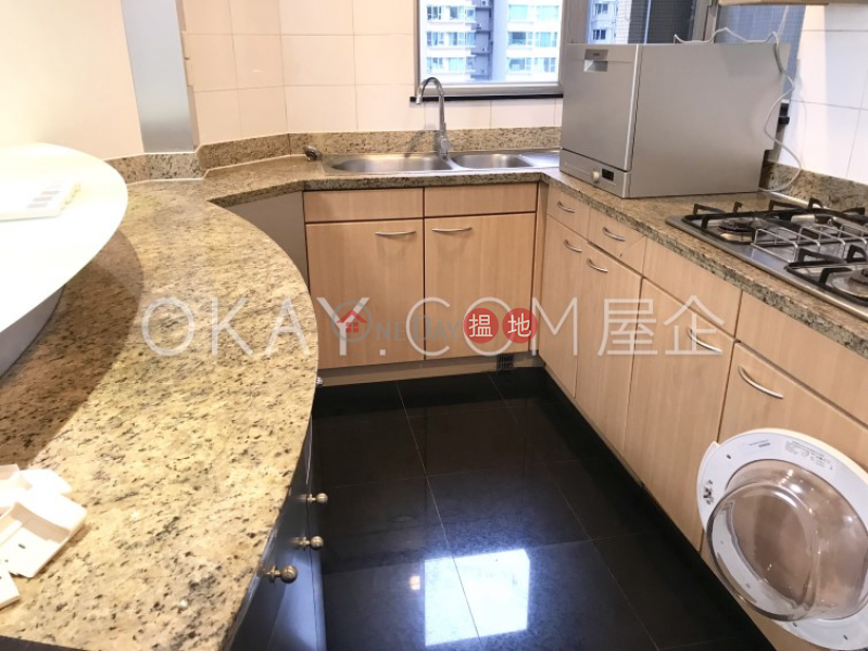 Property Search Hong Kong | OneDay | Residential, Rental Listings, Tasteful 3 bedroom in Kowloon Station | Rental