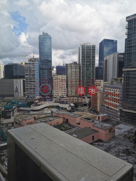 HK$ 11,900/ month | Pat Tat Industrial Building | Wong Tai Sin District 內廁，開揚