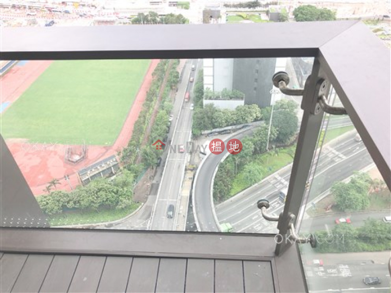 Charming 2 bedroom with harbour views & balcony | Rental | The Gloucester 尚匯 Rental Listings
