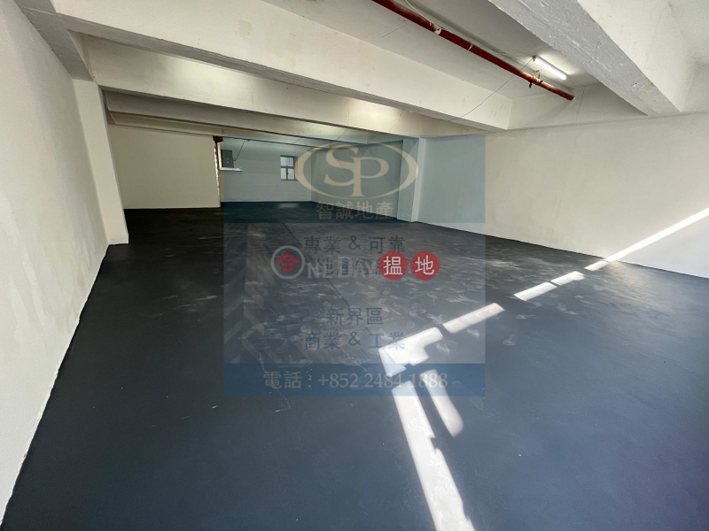 Kwai Chung Wah Fat: convenient transportation, no partition, 10-14 Kung Yip Street | Kwai Tsing District Hong Kong, Rental HK$ 22,000/ month