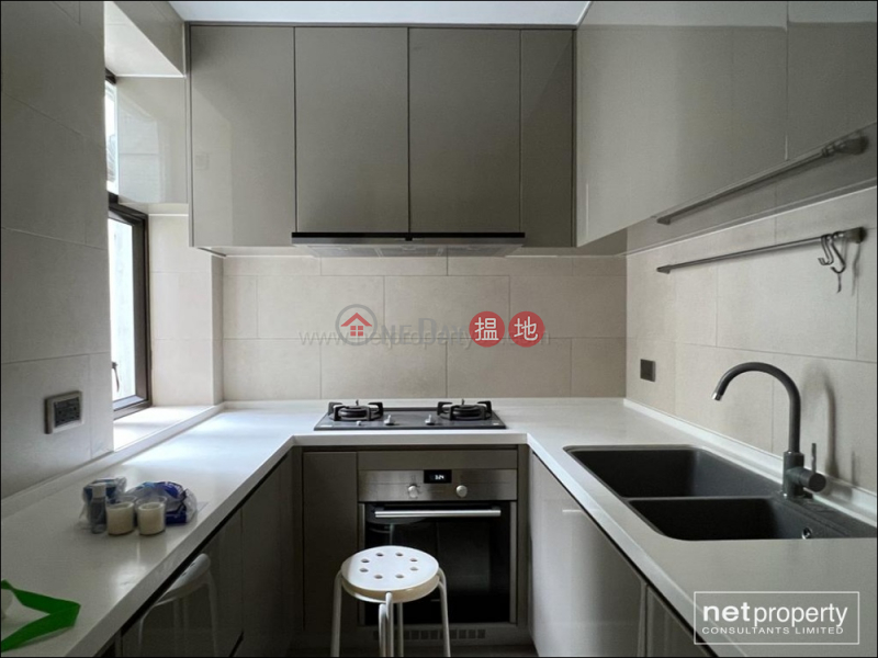 Spacious Apartment for rent in Mid Level83羅便臣道 | 西區|香港出租-HK$ 48,000/ 月