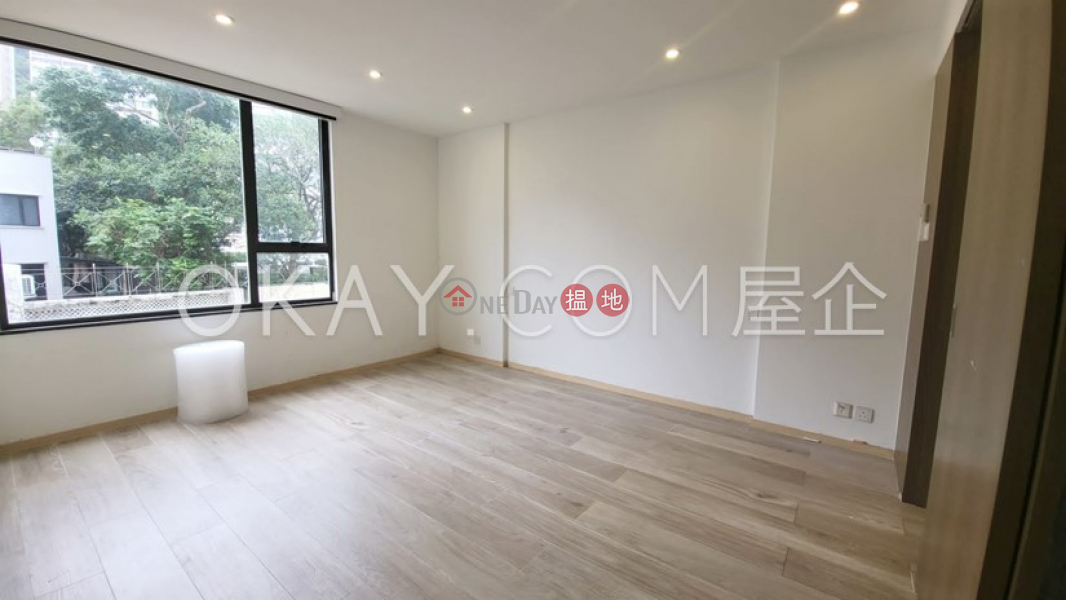 Elegant 3 bedroom with parking | Rental, Pinewood Garden 松峰園 Rental Listings | Wan Chai District (OKAY-R212531)