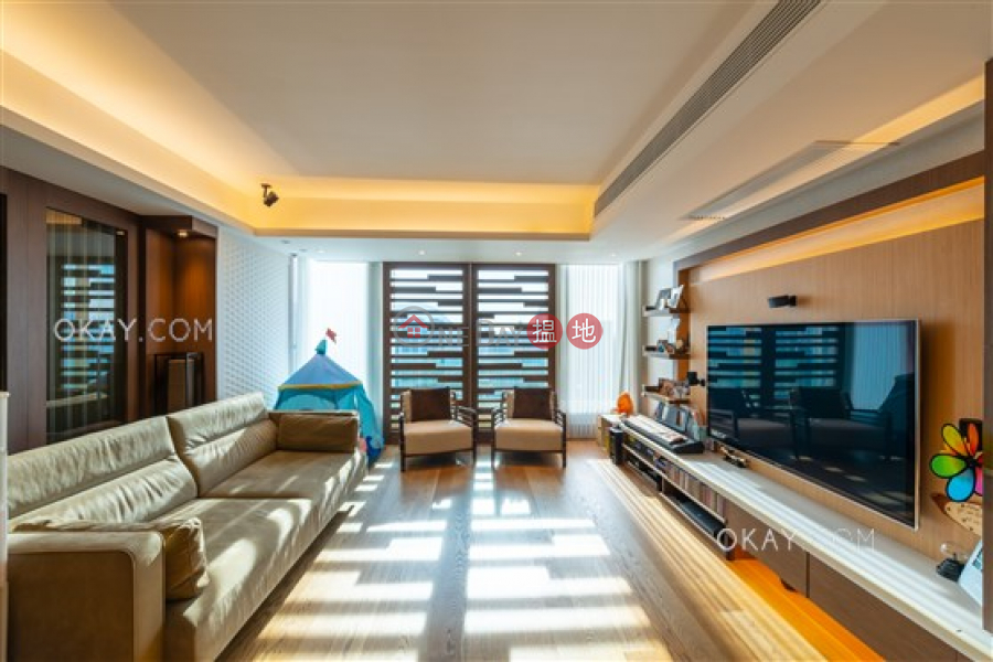 Stylish 2 bedroom on high floor with rooftop & parking | For Sale | Swiss Towers 瑞士花園 Sales Listings