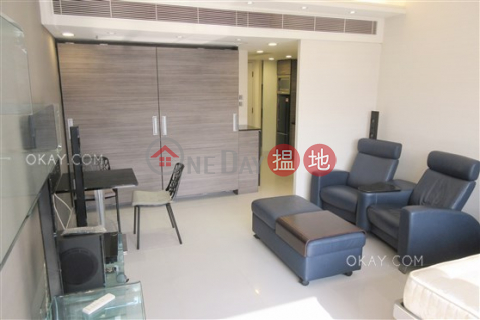 Popular studio on high floor with sea views | Rental | Convention Plaza Apartments 會展中心會景閣 _0