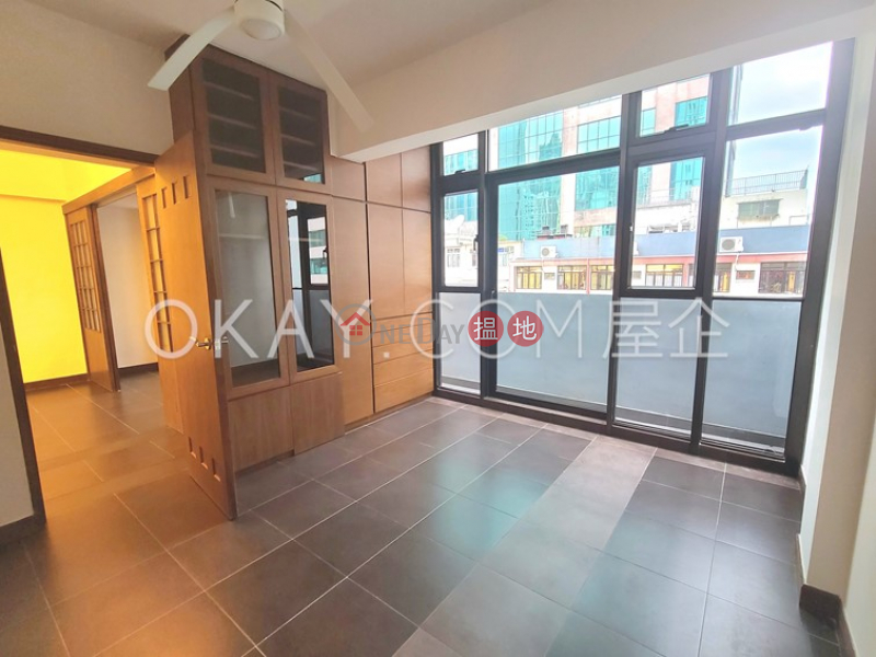 HK$ 10M | Tak Yan Building Western District, Stylish 2 bedroom on high floor with rooftop | For Sale