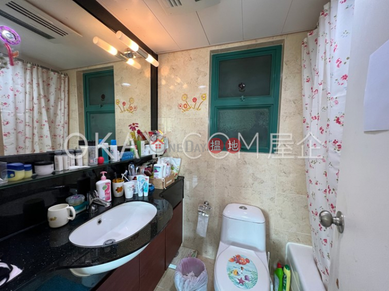 HK$ 14.2M, Discovery Bay, Phase 13 Chianti, The Lustre (Block 5),Lantau Island | Stylish 4 bedroom with sea views & balcony | For Sale