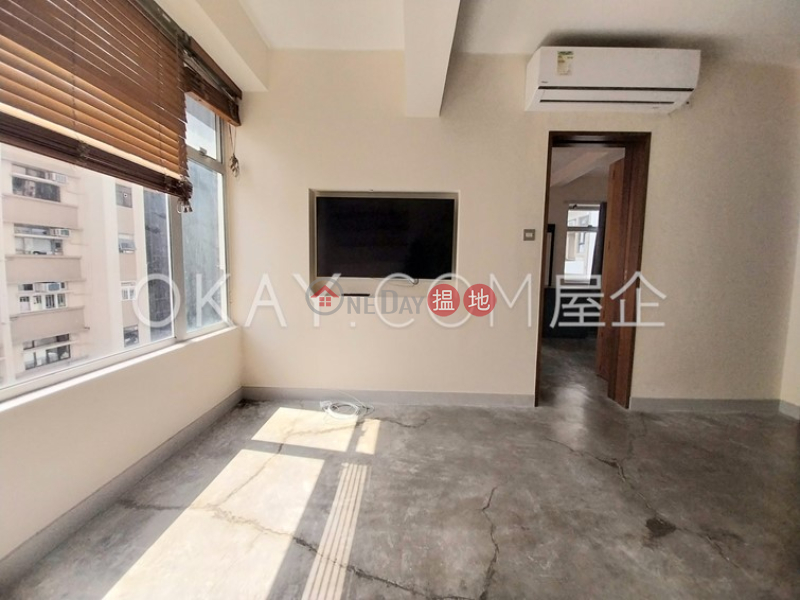 Sing Woo Building, Middle | Residential | Sales Listings, HK$ 7.8M