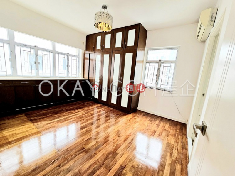 HK$ 23M | Greenview Gardens, Western District | Rare 3 bedroom on high floor with rooftop | For Sale