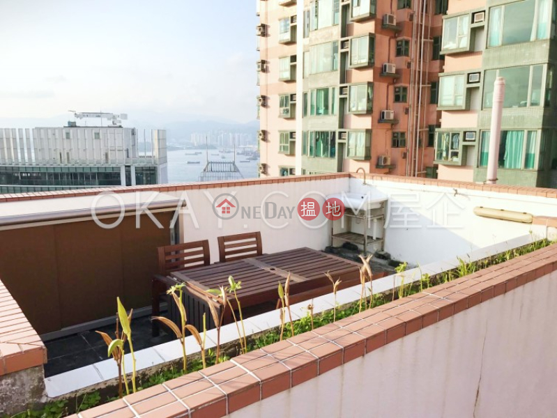 Lovely 2 bedroom with rooftop | For Sale, Queen\'s Terrace 帝后華庭 Sales Listings | Western District (OKAY-S135777)