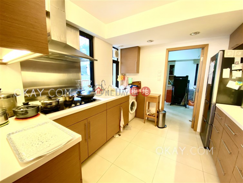 HK$ 28M, Block A Coral Court | Eastern District | Lovely 2 bedroom with parking | For Sale