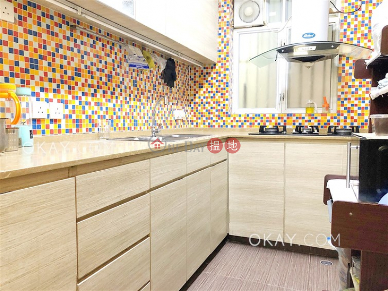 Charming 3 bedroom in Tsim Sha Tsui | Rental | Peninsula Apartments 半島大廈 Rental Listings