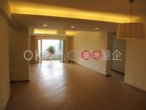 Efficient 3 bedroom with balcony & parking | Rental | Pine Court Block A-F 翠峰園A-F座 _0