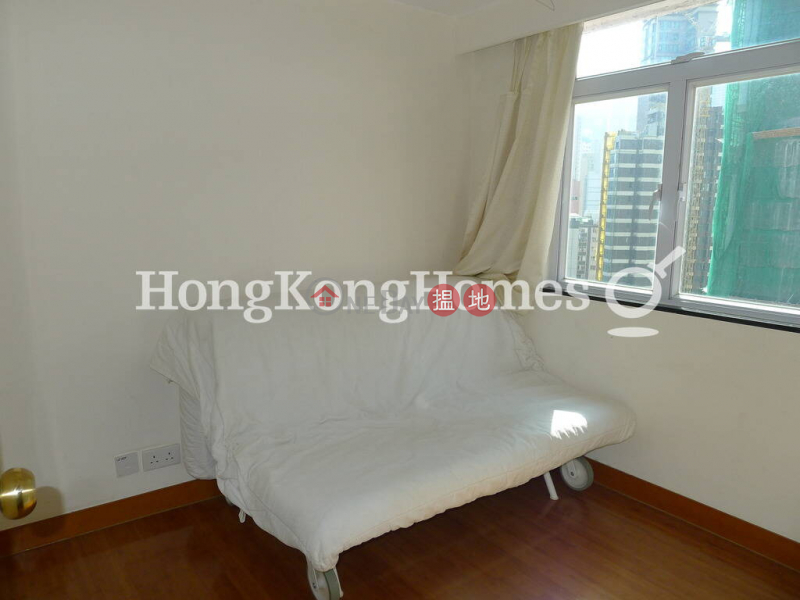 3 Bedroom Family Unit for Rent at Kam Kin Mansion | 119-125 Caine Road | Central District | Hong Kong, Rental | HK$ 50,000/ month