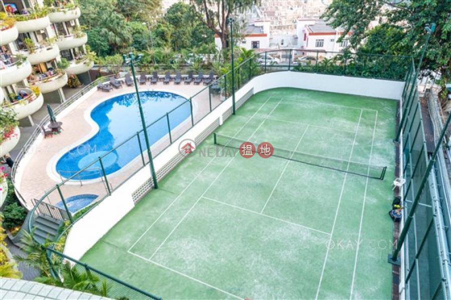 HK$ 18.5M Greenery Garden | Western District | Unique 3 bedroom on high floor with balcony & parking | For Sale