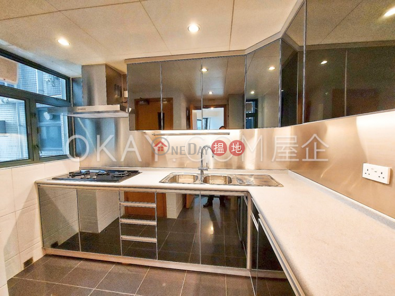 Charming 3 bedroom on high floor with harbour views | Rental | 80 Robinson Road 羅便臣道80號 Rental Listings