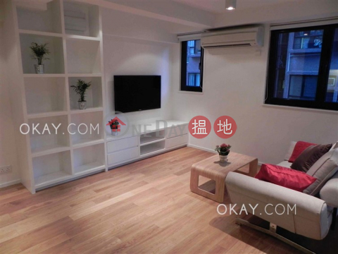 Generous 1 bedroom in Sheung Wan | Rental | Kelford Mansion 啟發大廈 _0