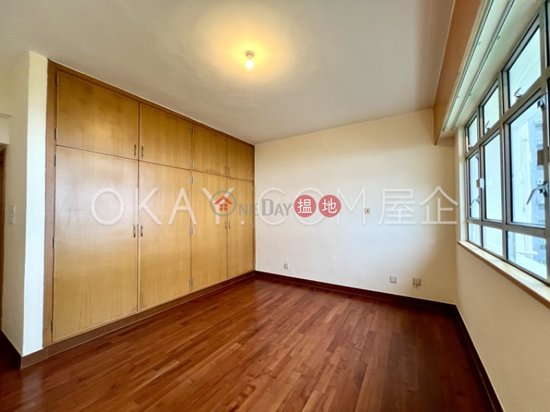 HK$ 62,300/ month | Aurora - Quarters | Wan Chai District | Unique 3 bedroom with balcony & parking | Rental