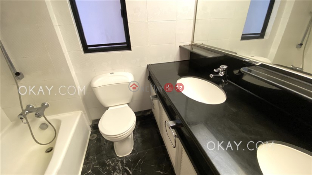 HK$ 85,000/ month, Dynasty Court | Central District, Beautiful 3 bedroom on high floor with parking | Rental