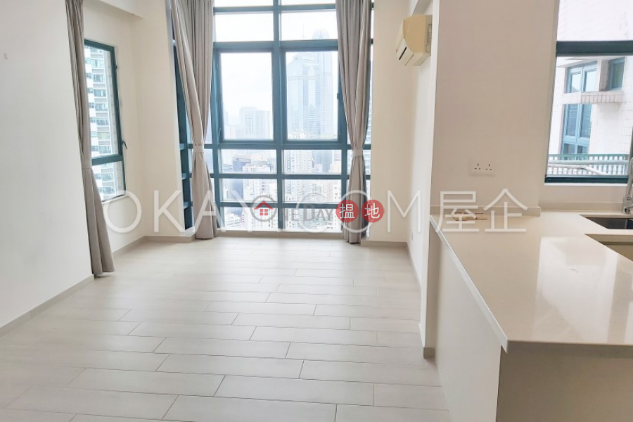 Elegant penthouse with rooftop | Rental, Prosperous Height 嘉富臺 Rental Listings | Western District (OKAY-R57552)