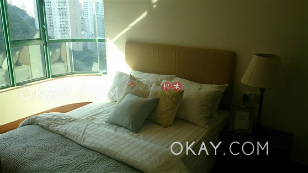 HK$ 60,000/ month Hillsborough Court Central District | Unique 3 bedroom with parking | Rental