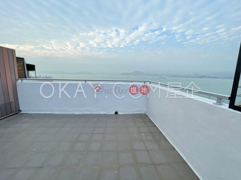 HK$ 10M Tai Hong Building, Western District | Charming 1 bed on high floor with sea views & rooftop | For Sale
