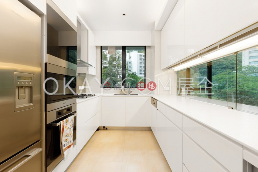 Luxurious 3 bedroom with sea views & parking | For Sale | Royalton 豪峰 Sales Listings
