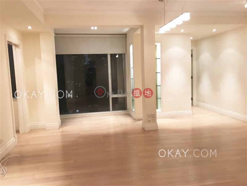 Unique 3 bedroom with parking | For Sale, 130-132 Green Lane Court 箕璉閣130-132號 Sales Listings | Wan Chai District (OKAY-S5638)