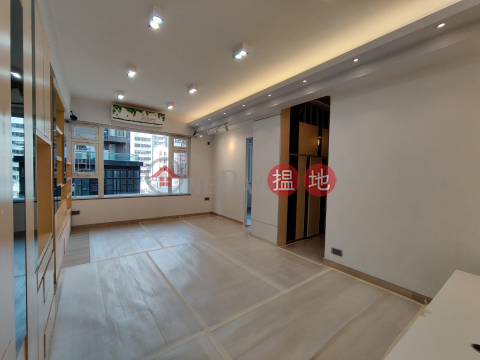 Modernly Renovated with built-in storage, High Efficiency with Spacious Layout, Bright | Hing Hon Building 興漢大廈 _0