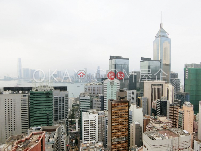 Nicely kept 3 bedroom on high floor with balcony | Rental | York Place York Place Rental Listings