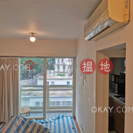 Cozy 2 bedroom with balcony | Rental, Centrestage 聚賢居 | Central District (OKAY-R514)_0