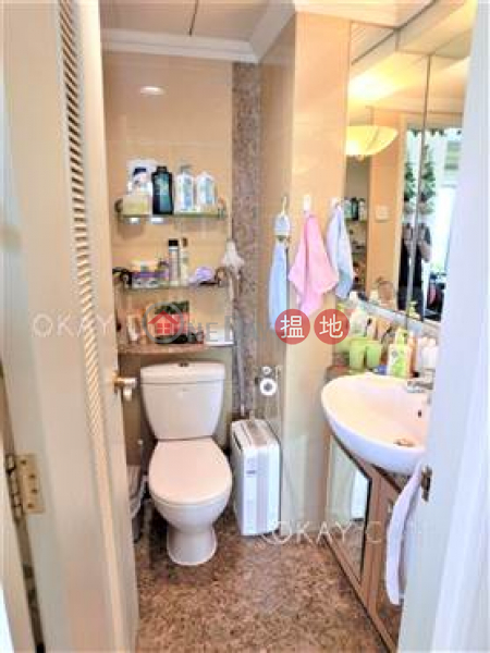 Gorgeous 2 bedroom on high floor with balcony | For Sale | Tower 1 Hampton Place 凱帆軒1座 Sales Listings