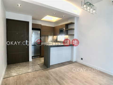 Luxurious 2 bedroom with balcony | For Sale | Riverain Valley 御駿居 _0