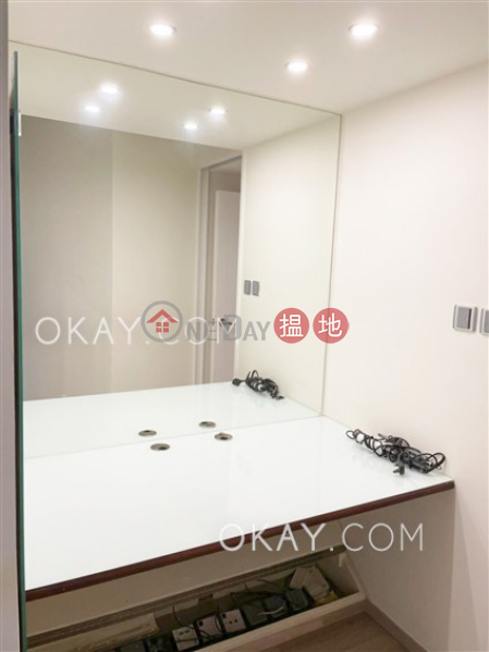 Nicely kept 2 bedroom on high floor | Rental 1 Harbour Road | Wan Chai District | Hong Kong, Rental HK$ 45,000/ month