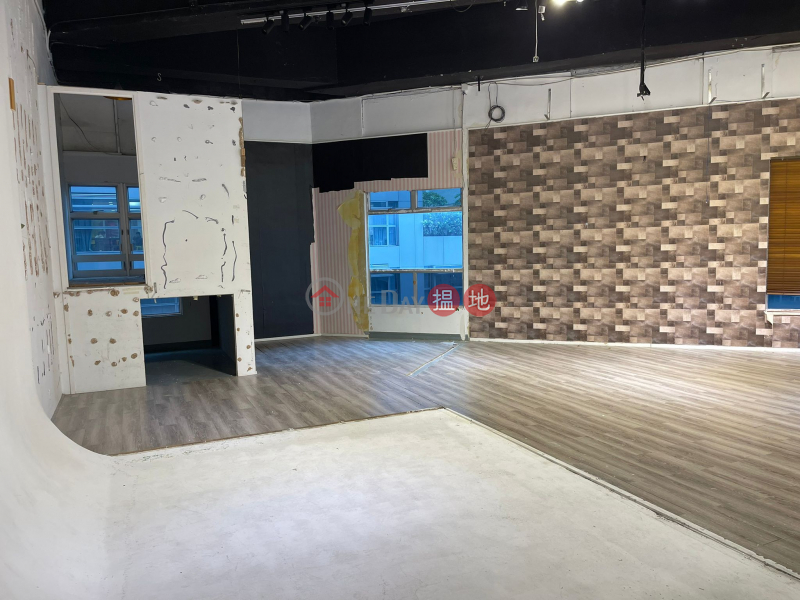 香港搵樓|租樓|二手盤|買樓| 搵地 | 工業大廈-出租樓盤-有裝修, 高樓底, 獨立廁, 全包價, 近地鐵, 即交吉