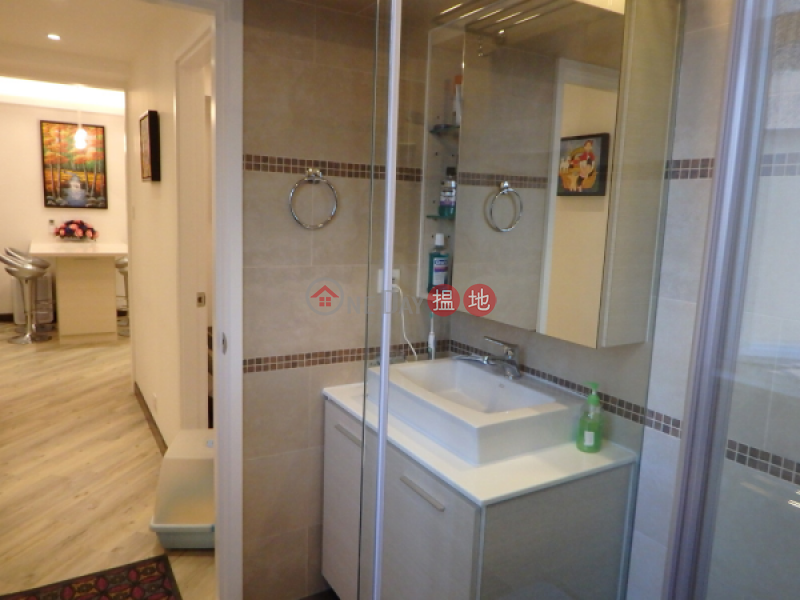 2 Bedroom Flat for Sale in Soho | 139 Caine Road | Central District Hong Kong, Sales HK$ 18M
