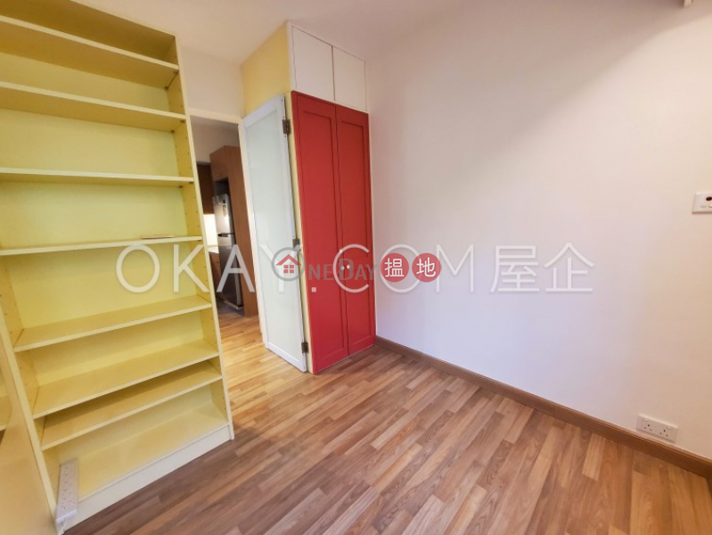Generous 2 bedroom on high floor with parking | Rental | Mandarin Villa 文華新邨 Rental Listings