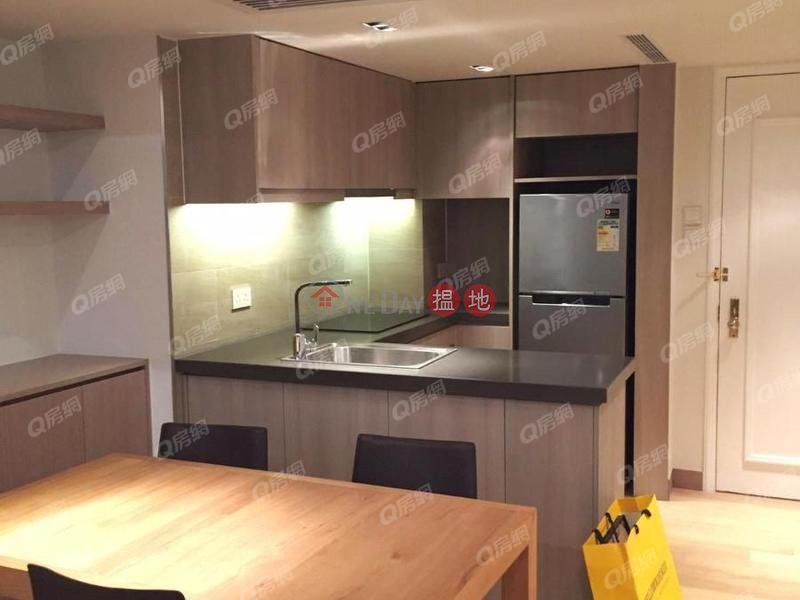 Convention Plaza Apartments | 1 bedroom High Floor Flat for Sale | Convention Plaza Apartments 會展中心會景閣 Sales Listings
