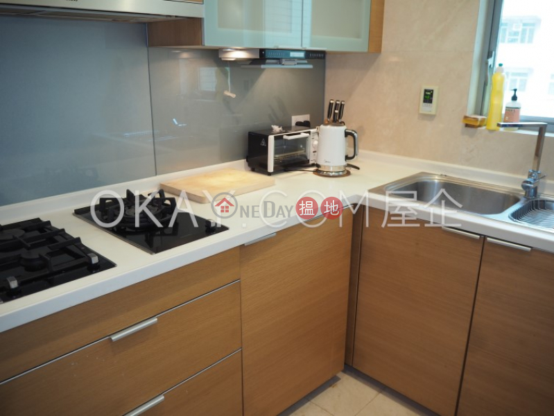 Unique 2 bedroom with balcony | Rental | 22 Johnston Road | Wan Chai District, Hong Kong | Rental | HK$ 29,000/ month