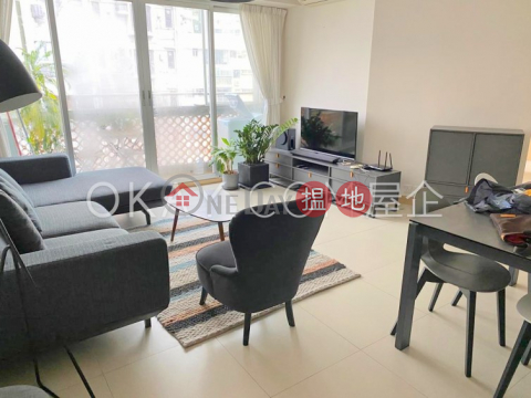 Lovely 2 bedroom on high floor with balcony | Rental | Jing Tai Garden Mansion 正大花園 _0