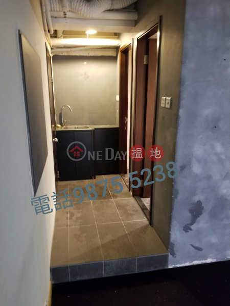 Queen\'s Centre, Low Office / Commercial Property, Rental Listings | HK$ 76,740/ month