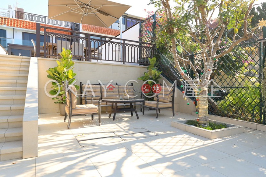 香港搵樓|租樓|二手盤|買樓| 搵地 | 住宅|出售樓盤4房3廁,實用率高,連車位,露台勝景別墅2B座出售單位