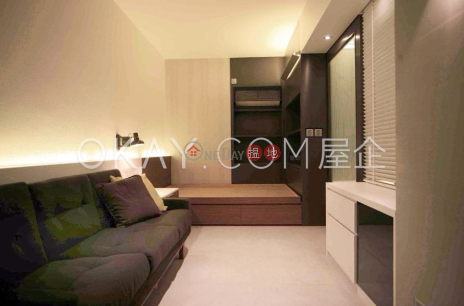 Unique with terrace in Sheung Wan | Rental | Hongway Garden Block A 康威花園A座 Rental Listings