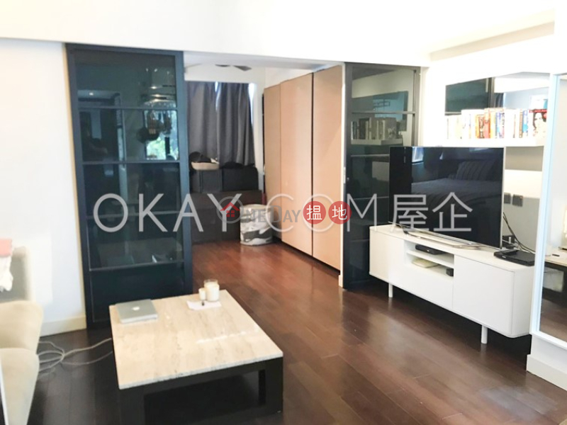 Practical 1 bedroom on high floor with rooftop | Rental | 16-18 Queen\'s Road West 皇后大道西 16-18 號 Rental Listings